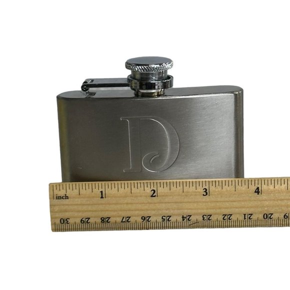 Dewar's Scotch Whiskey Stainless Steel 4 oz Pocket Flask Embossed Screw Top - Picture 10 of 10